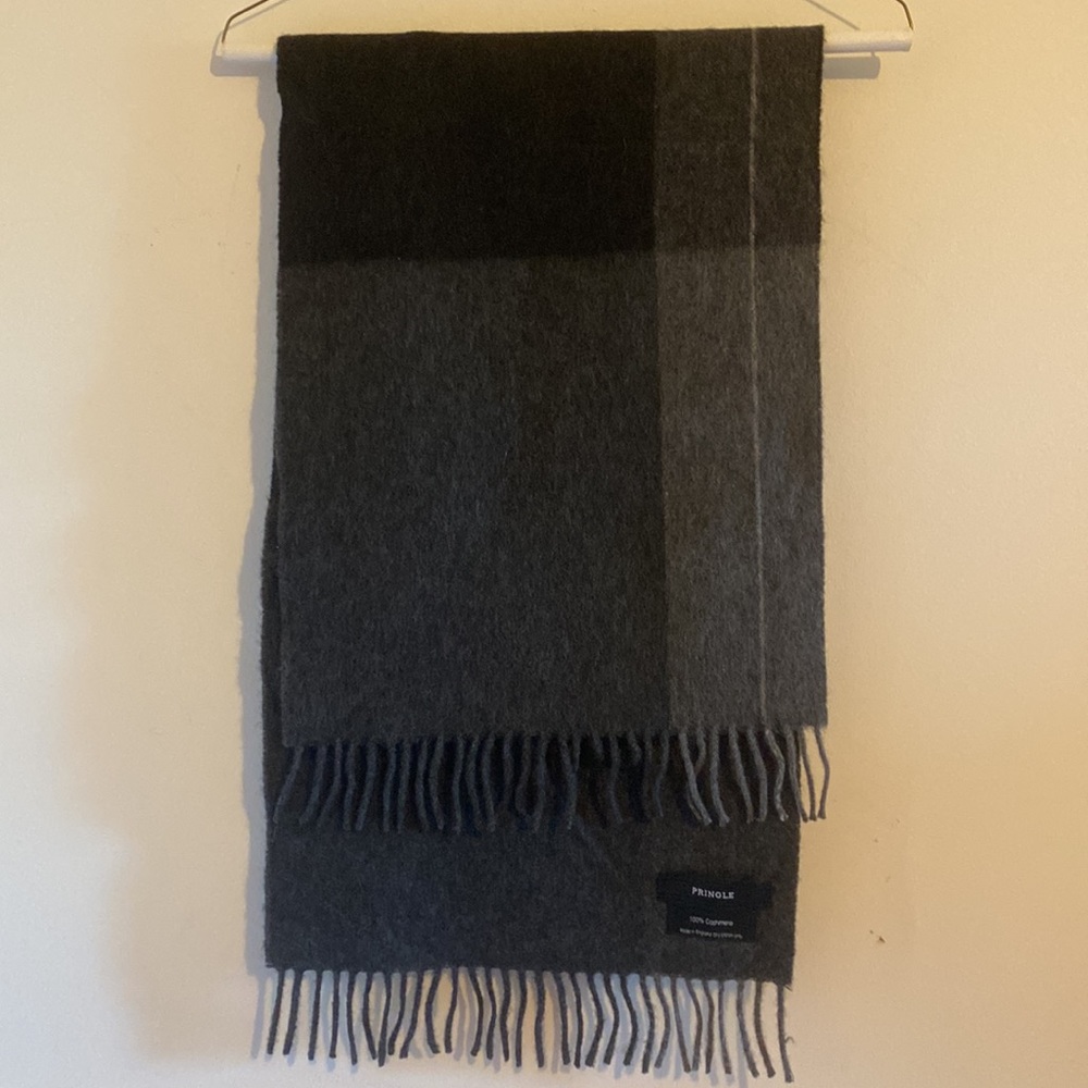 Pringle Gray & Charcoal Wool Scarf
